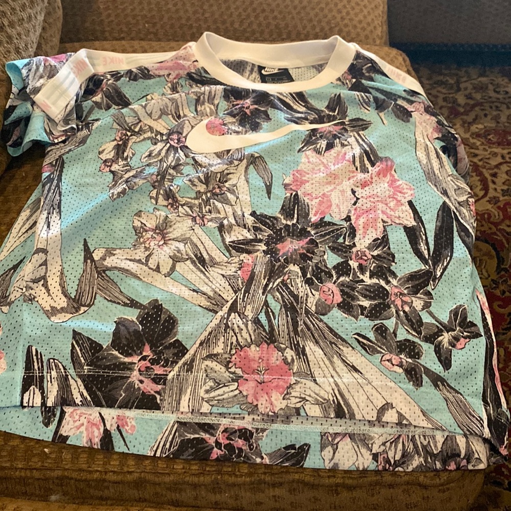 Nike Mesh Shirt